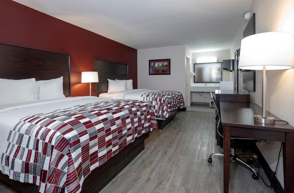 Red Roof Inn Масъл Шоулс Екстериор снимка