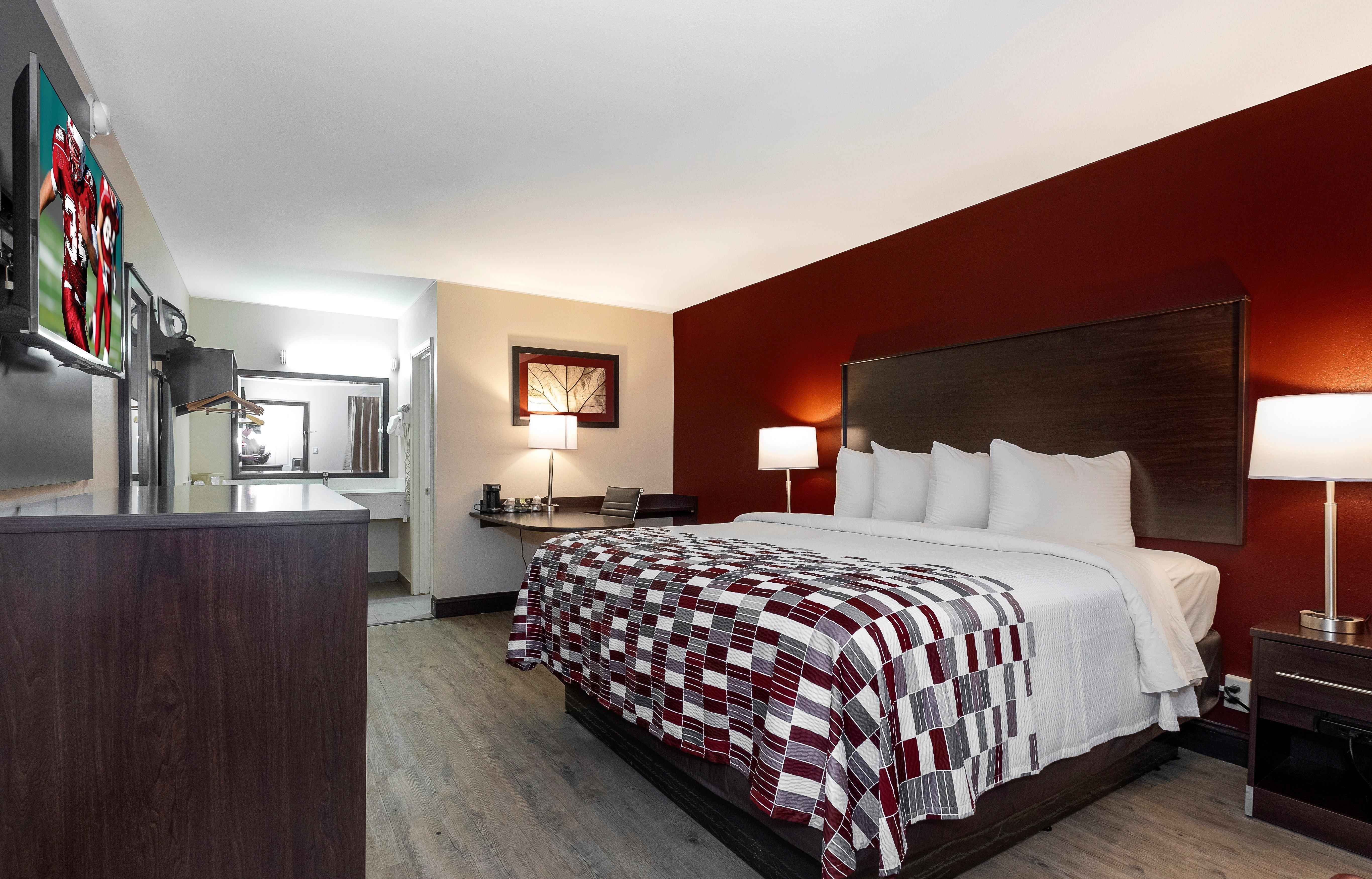 Red Roof Inn Масъл Шоулс Екстериор снимка