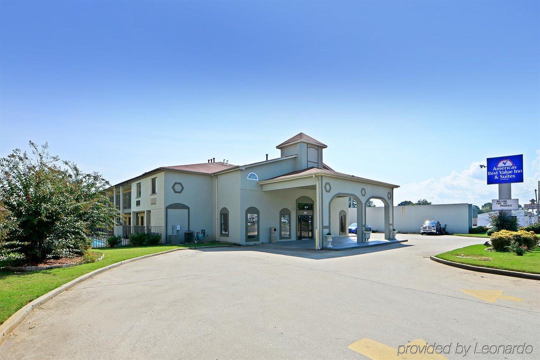 Red Roof Inn Масъл Шоулс Екстериор снимка