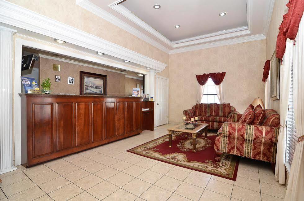 Red Roof Inn Масъл Шоулс Екстериор снимка