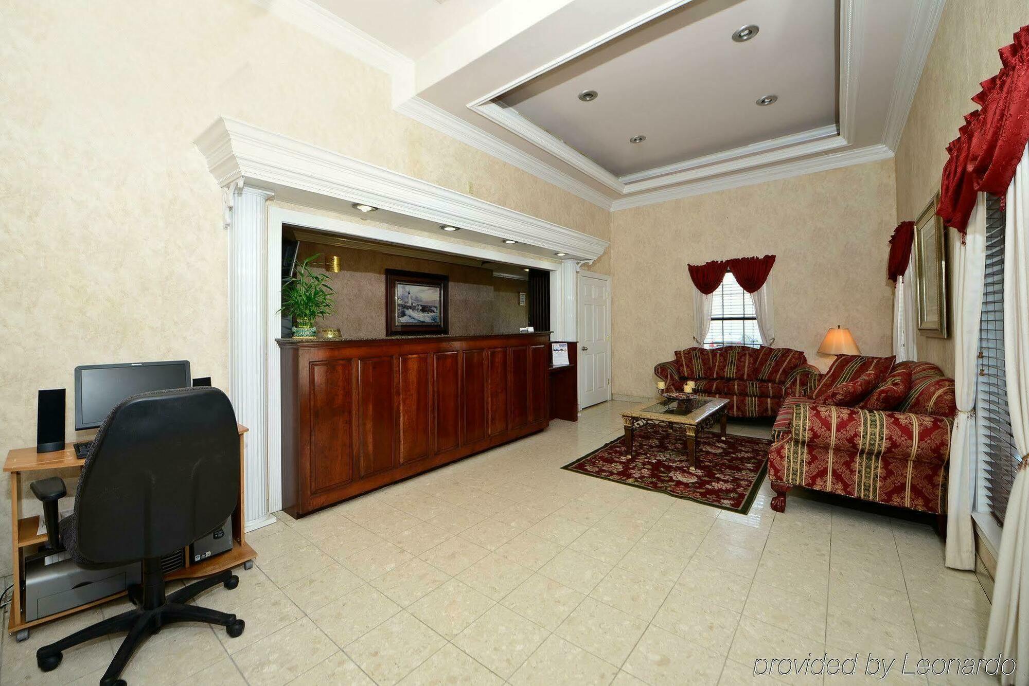 Red Roof Inn Масъл Шоулс Екстериор снимка